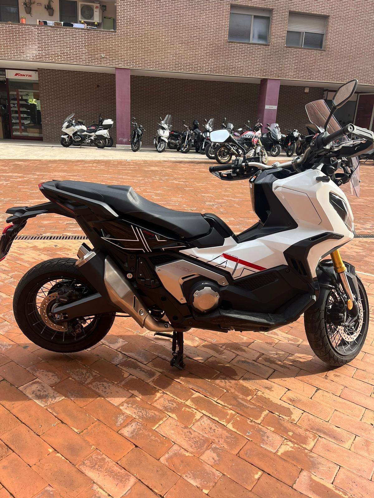 HONDA X-ADV 750 TOURING Tasto G AUTOMATIC