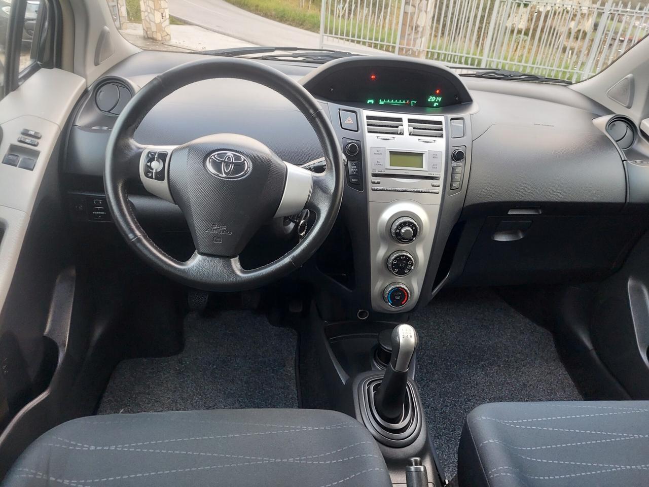 Toyota Yaris 1.0 5 porte Sol PERFETTA 69cv