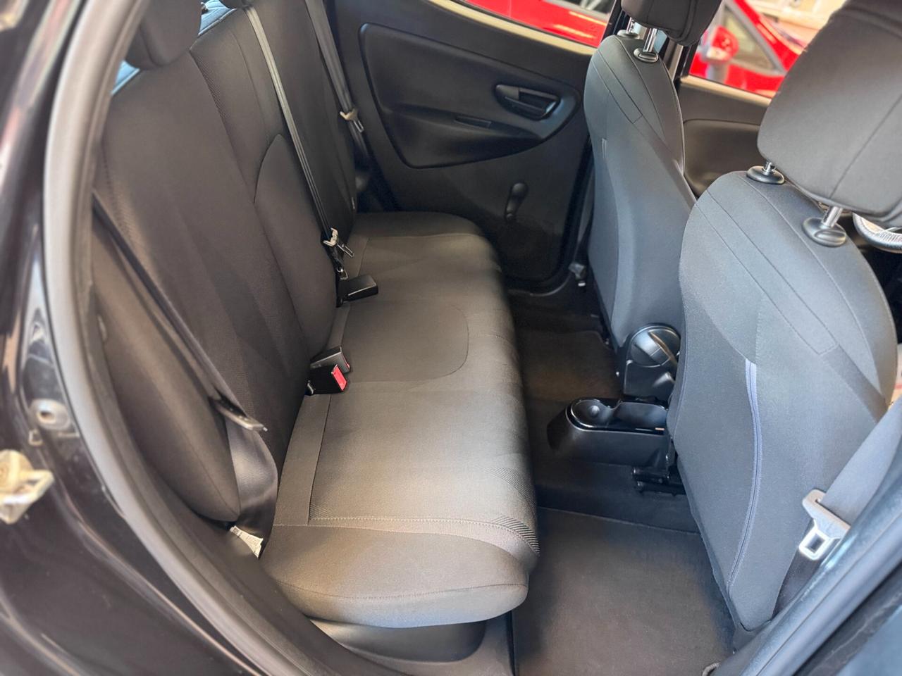 Lancia Ypsilon 1.2 69 CV 5 porte S&S Platinum