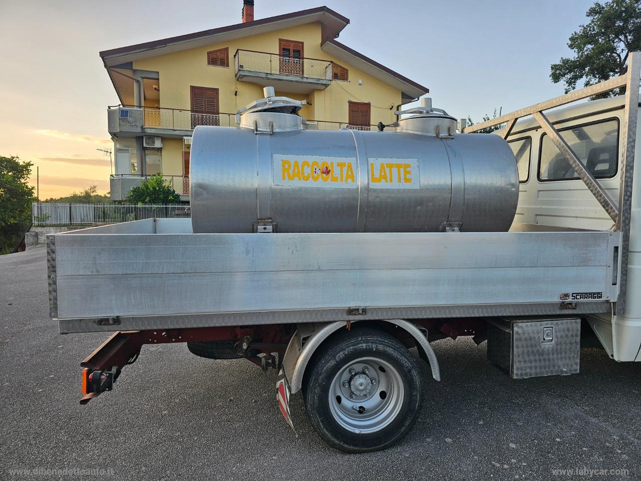 PIANALE CON BOTTE