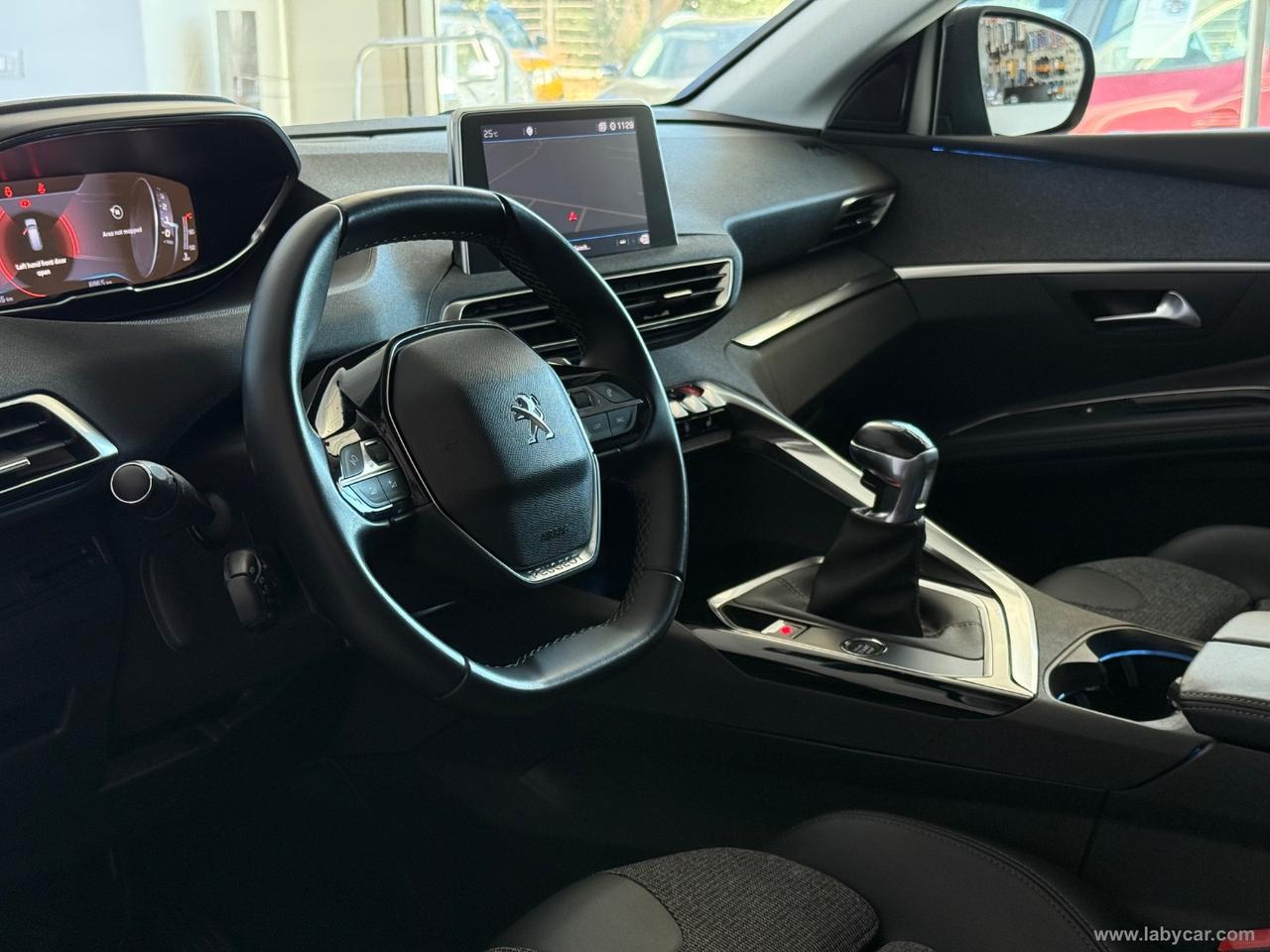 PEUGEOT 5008 BlueHDi 130 S&S Allure
