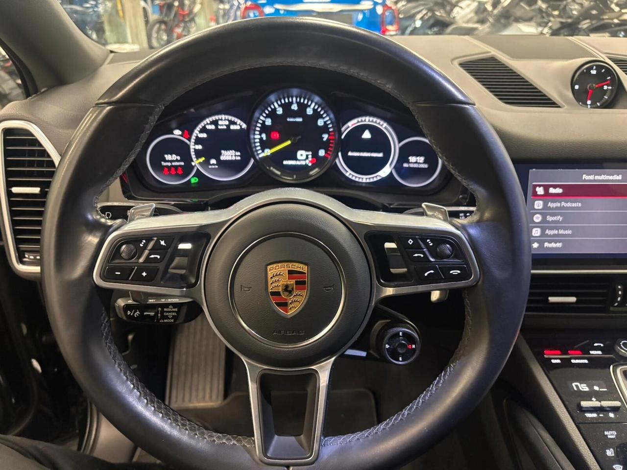 Porsche Cayenne Coupé 3.0 V6 E-Hybrid Platinum Edition