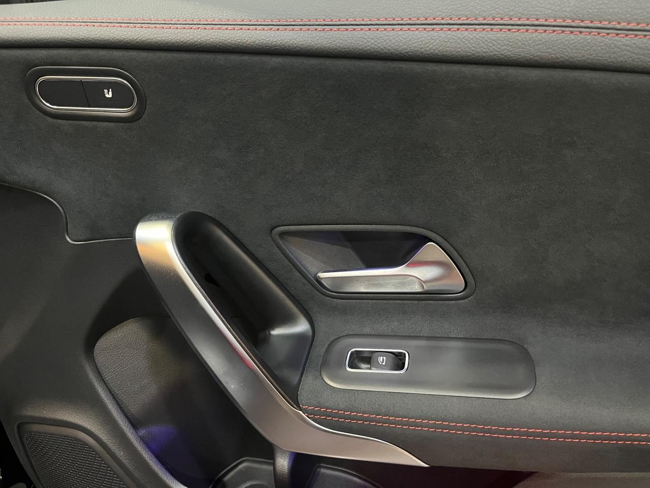 Mercedes CLA 200 d Automatic Premium 12.000 KM