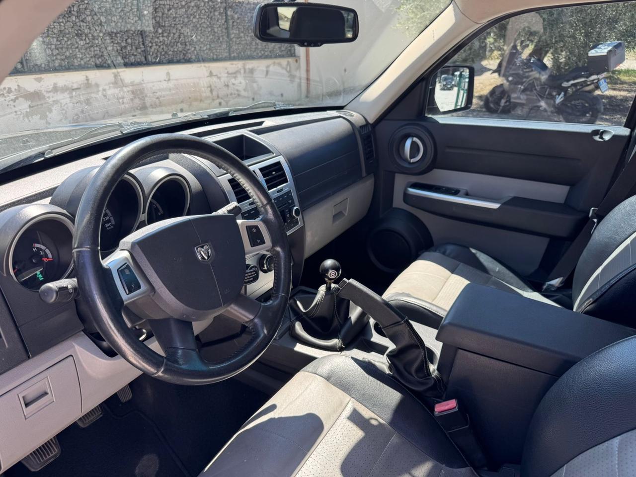 Dodge Nitro 4x4