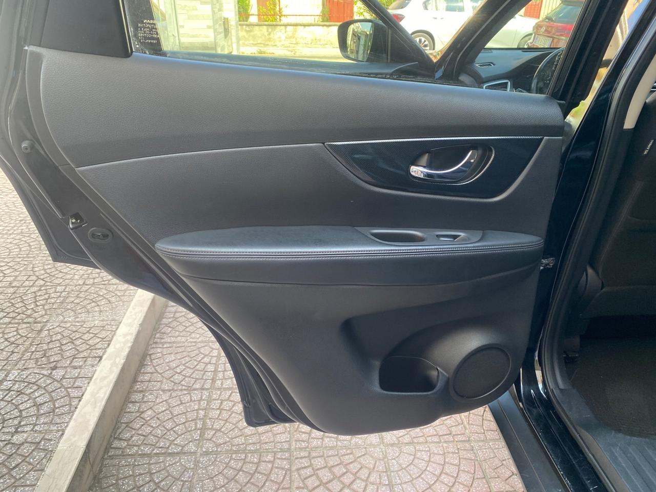 Nissan X-Trail 1.6 dCi 2WD Tekna
