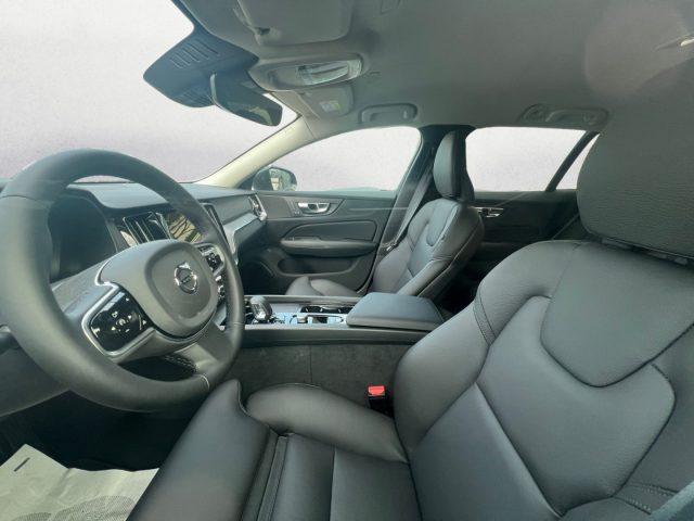 VOLVO V60 B4 automatico Plus Dark