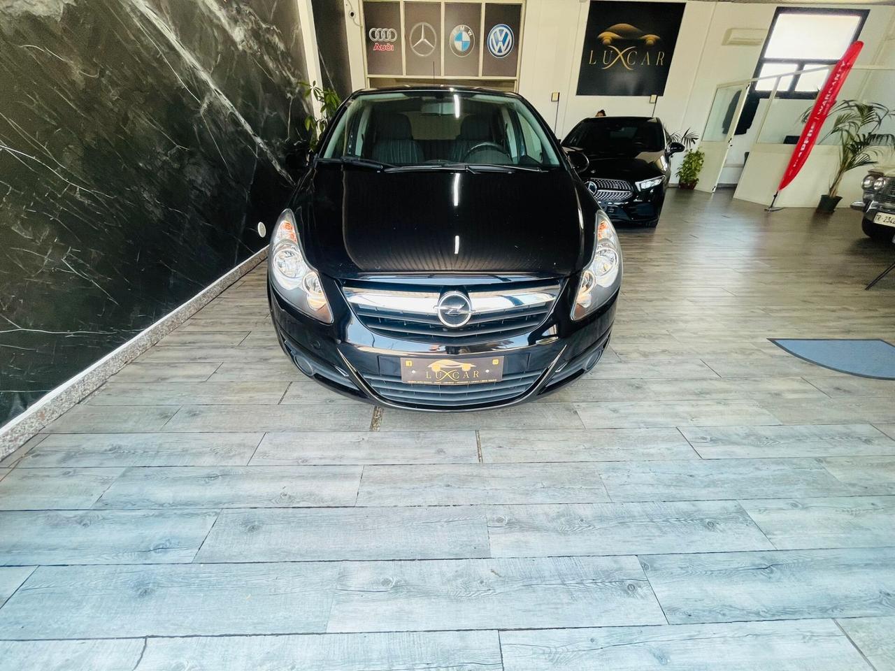 Opel Corsa 1.2 5 porte Cosmo