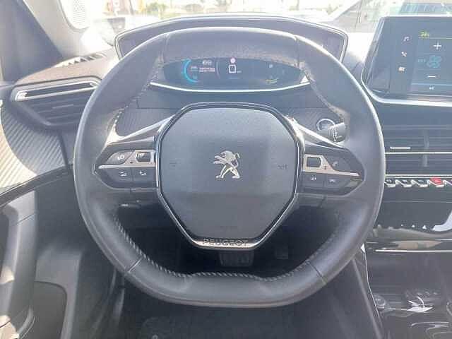 Peugeot 2008 motore elettrico 136 CV Allure Pack