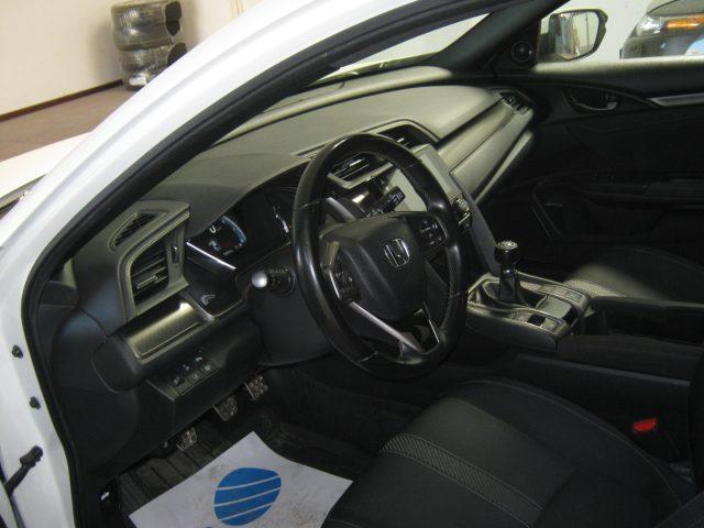 HONDA Civic 1.0T 5 porte Elegance Navi MOTORE NUOVO