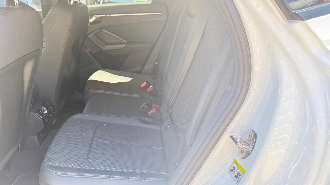 Audi Q3 SPB 35 TDI S tronic line edition MATRIX PDC PELLE VOLANTE TRE RAZZE CERCHI 20 NAVI KAMERA