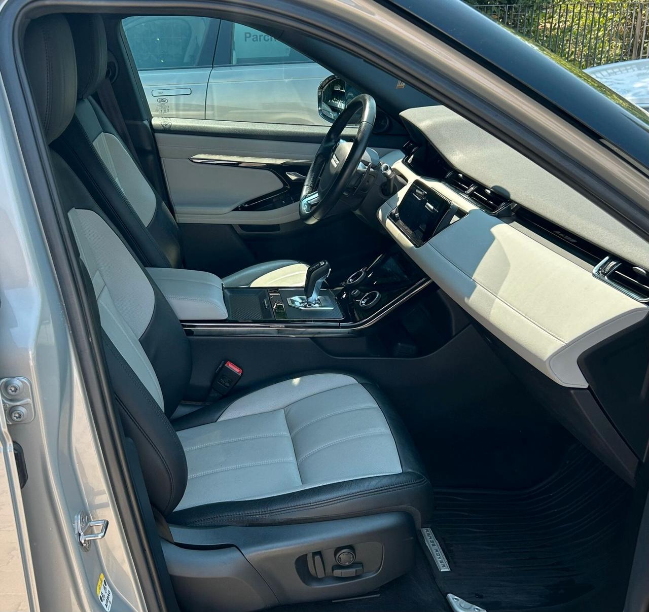Range Rover Evoque 2.0D AWD Auto R-Dynamic SE