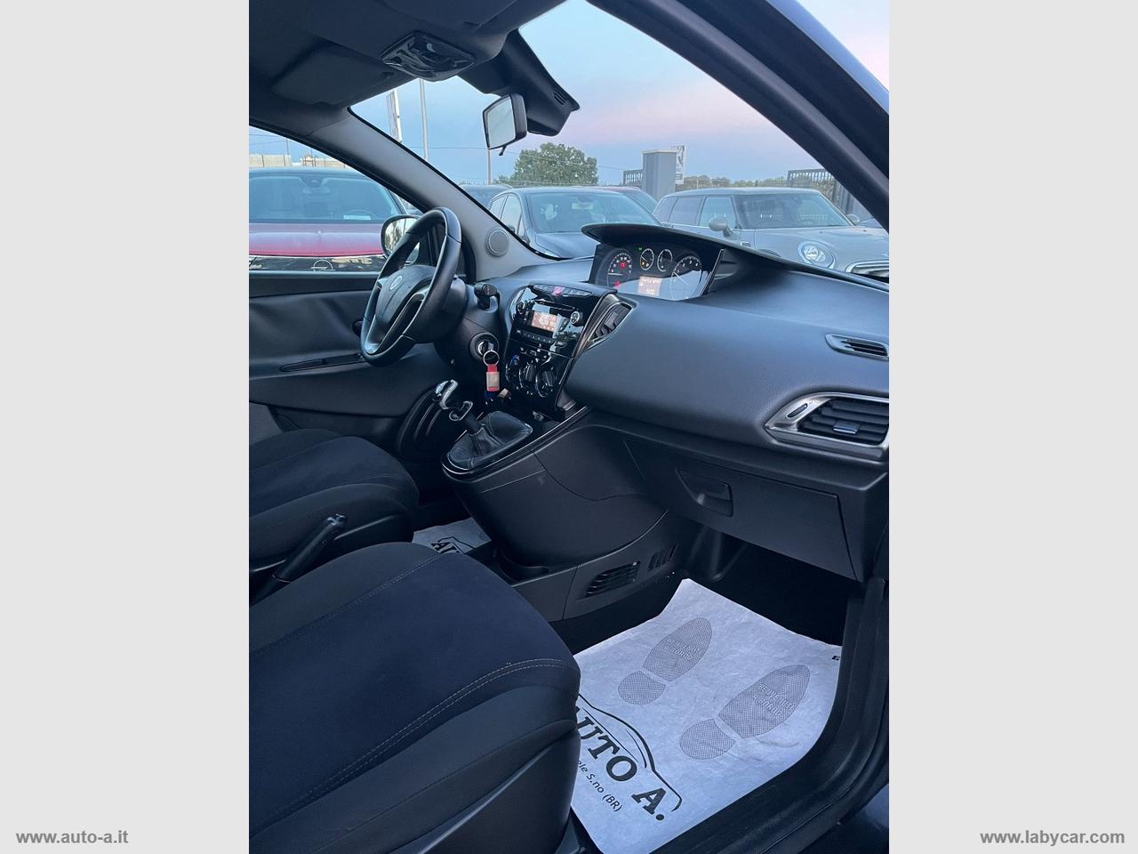 LANCIA Ypsilon 1.2 69 CV 5p. S&S Silver