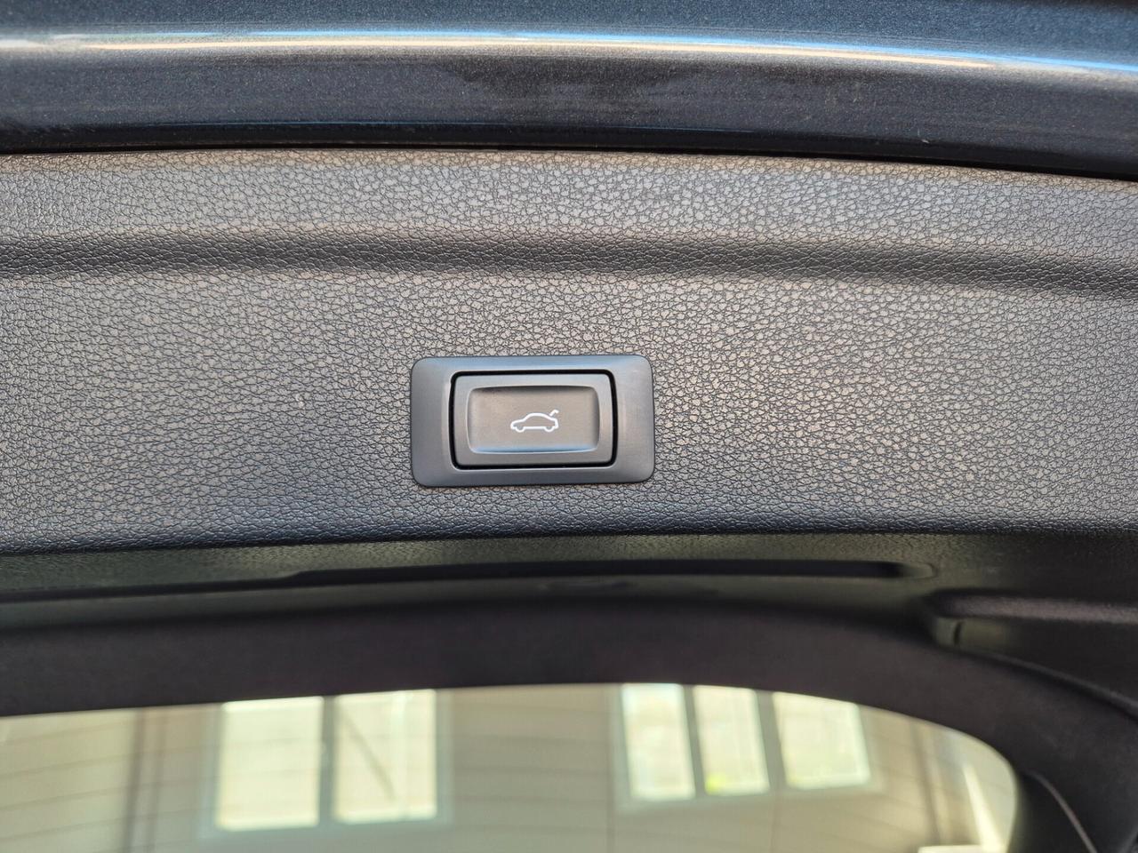 Audi Q3 SPORTBACK 35 TDI S LINE S-TRONIC IDENTITY BLACK LED NAVI CARPLAY WIRELESS C.19" 1 PROPRIETARIO