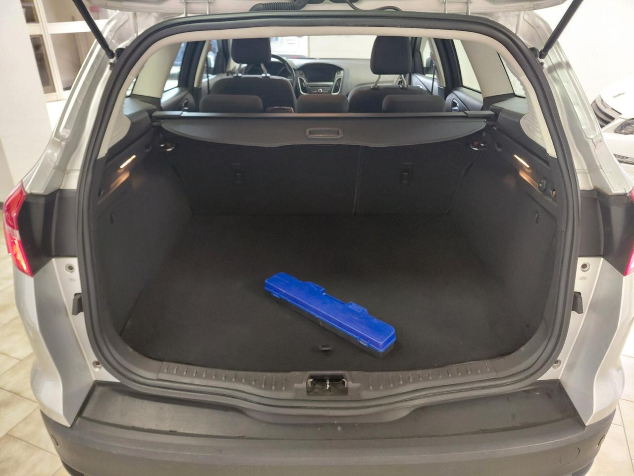 FORD FOCUS ANNO 2018 DS 1.5 ADATTA NEOPATENTATI KM 121 mila