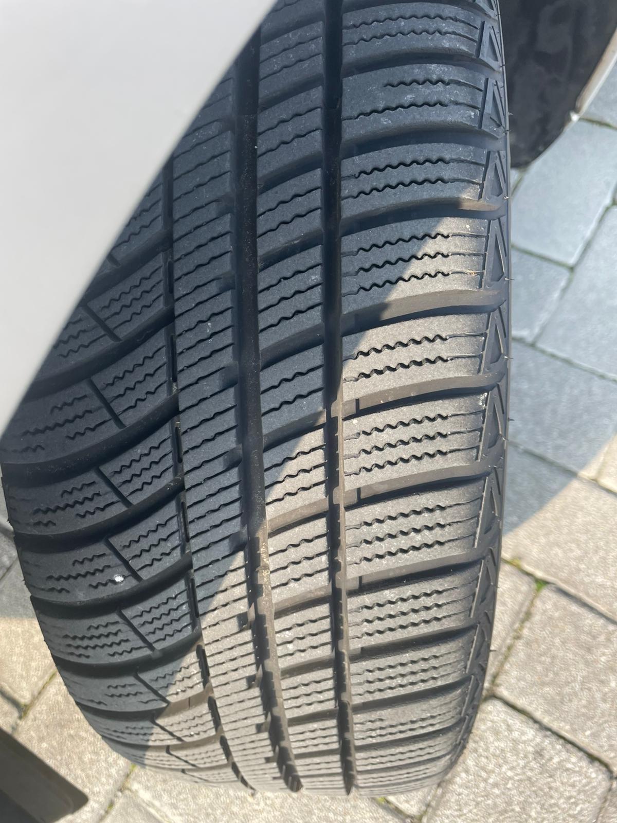 Lancia Ypsilon 1.2 69 CV UNI.PRO 12 MESI GARANZIA