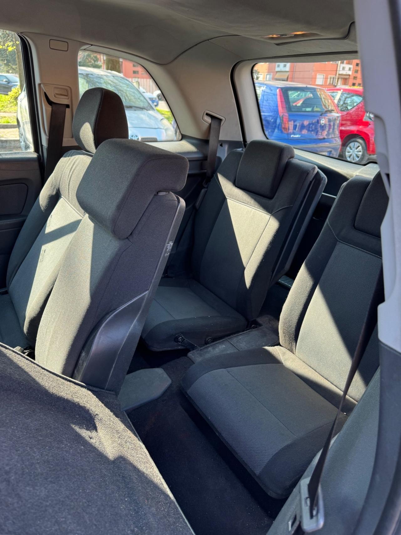 Opel Zafira 1.8 16V VVT Club