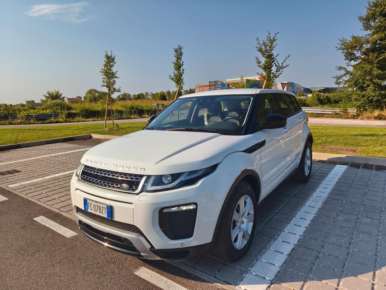 LAND ROVER EVOQUE 2.0D HSE 4X4 KM80MILA