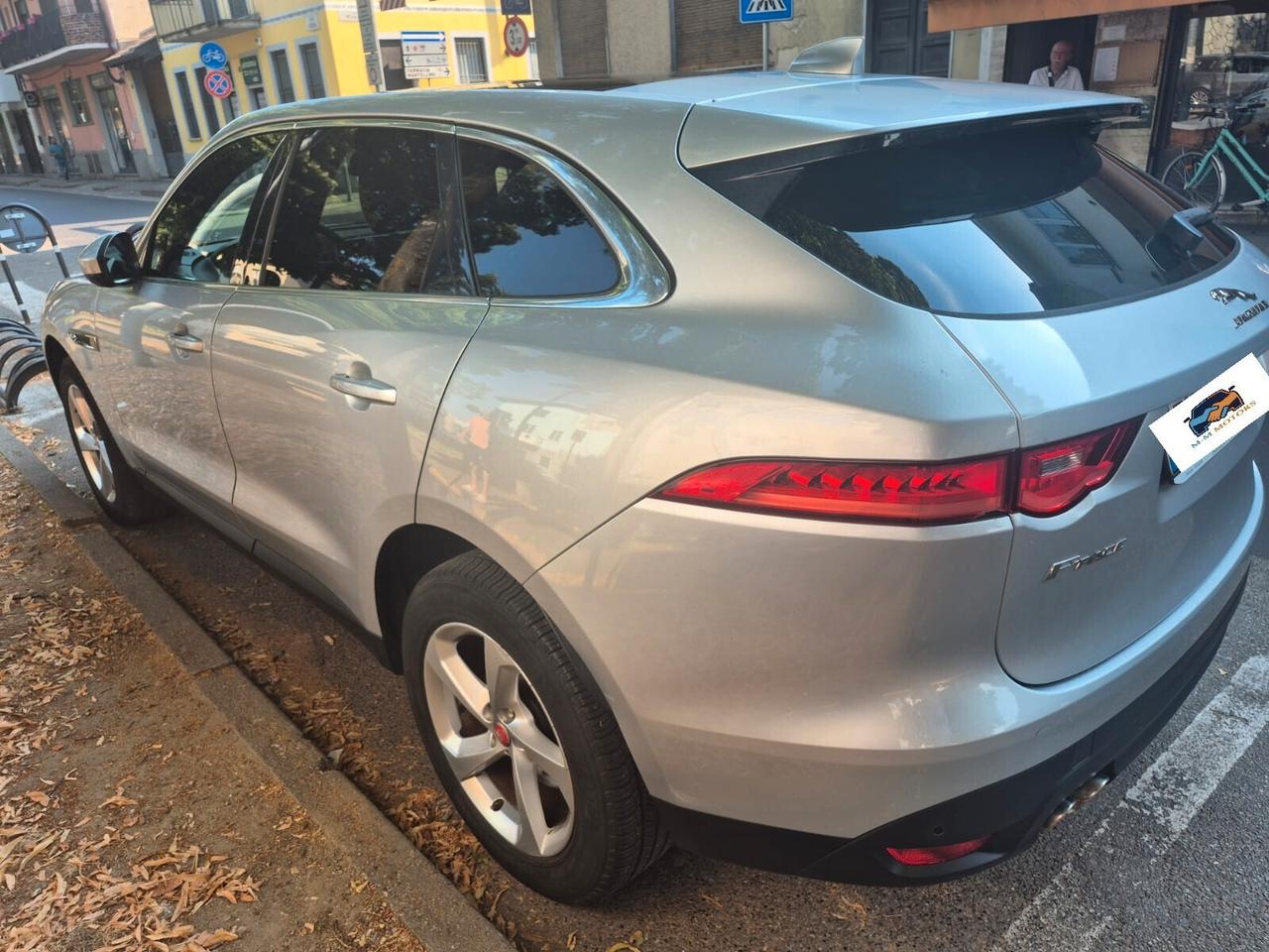 Jaguar F-Pace 2.0 D 180 CV Prestige