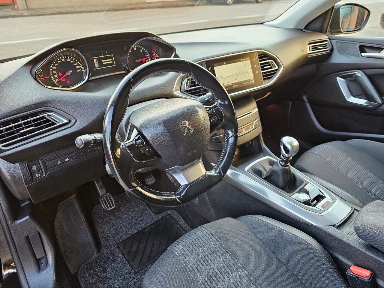 Peugeot 308 BlueHDi 120cv Allure*S&S*Navi*Pdc*Euro6*