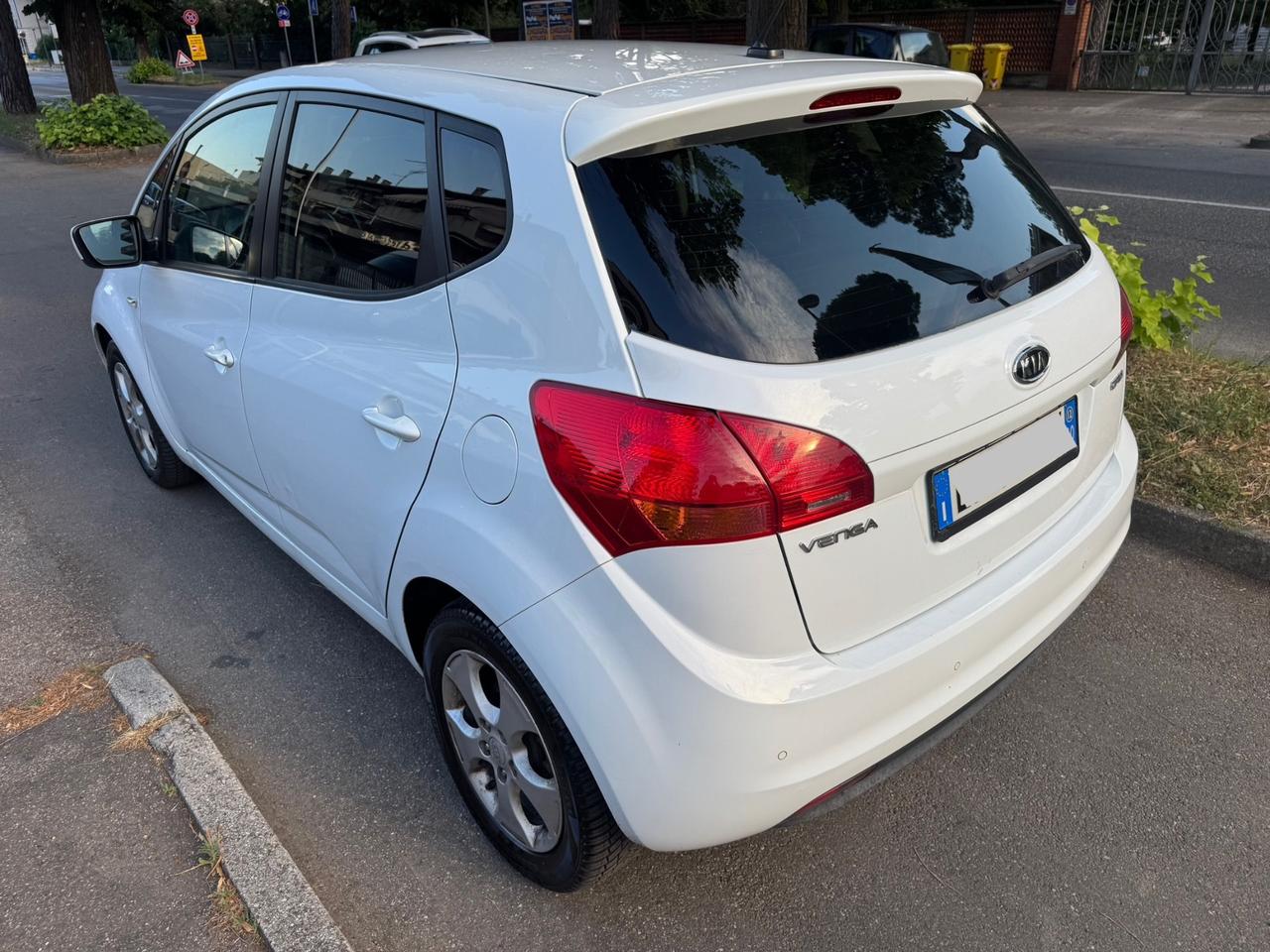Kia Venga 1.4 CRDi 90CV neopaten garanzia 12 mesi