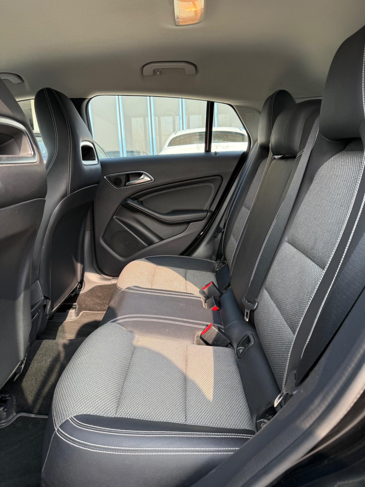 Mercedes-benz CLA 180 d Automatic Premium