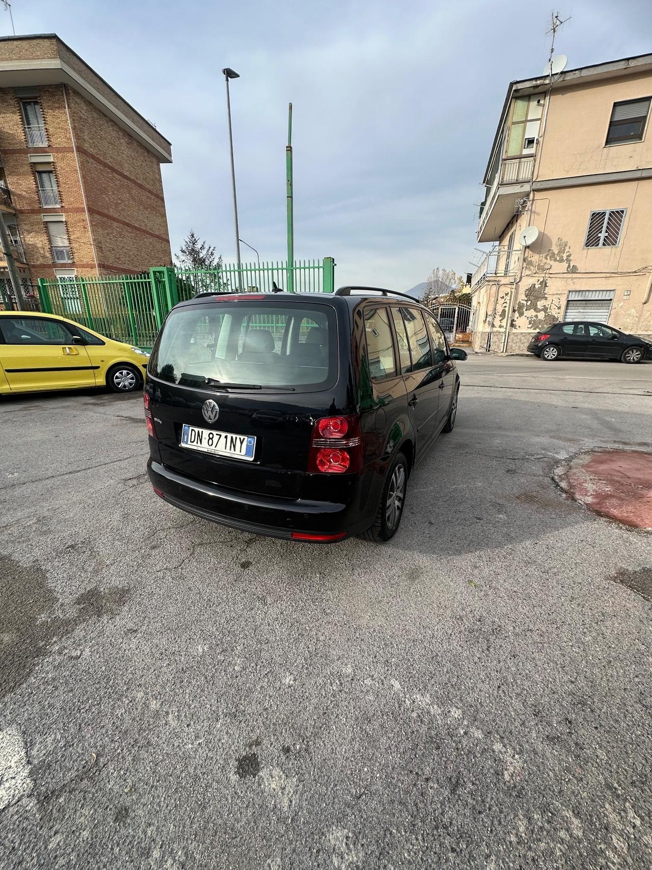 Volkswagen Touran 1.6 Trendline Bifuel G