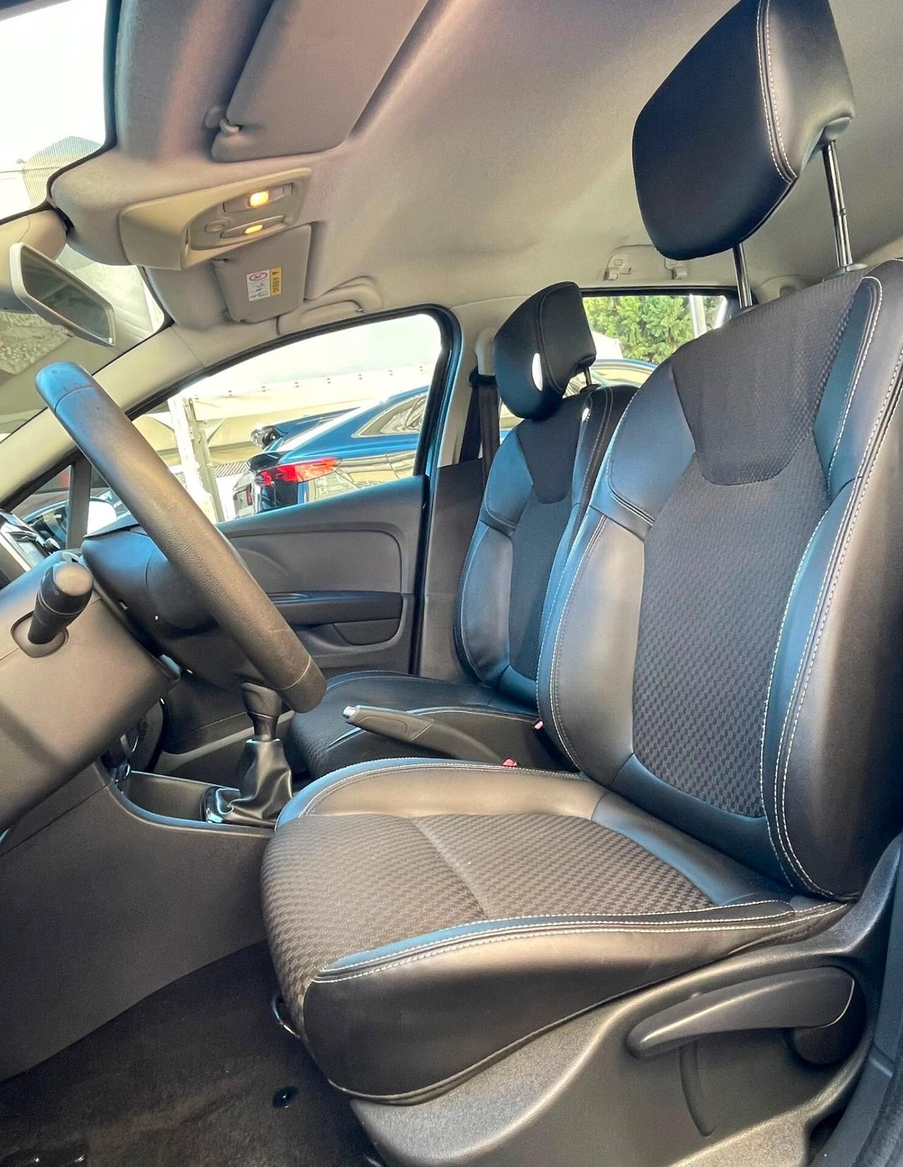Renault Clio 1.5 dCi 90 CV 5p Duel