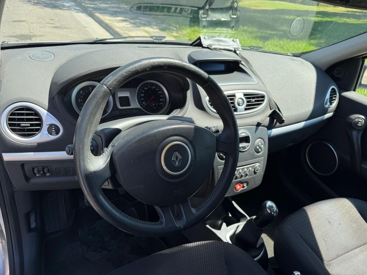 Renault Clio 1.5 Diesel 5 porte -Neopatentati