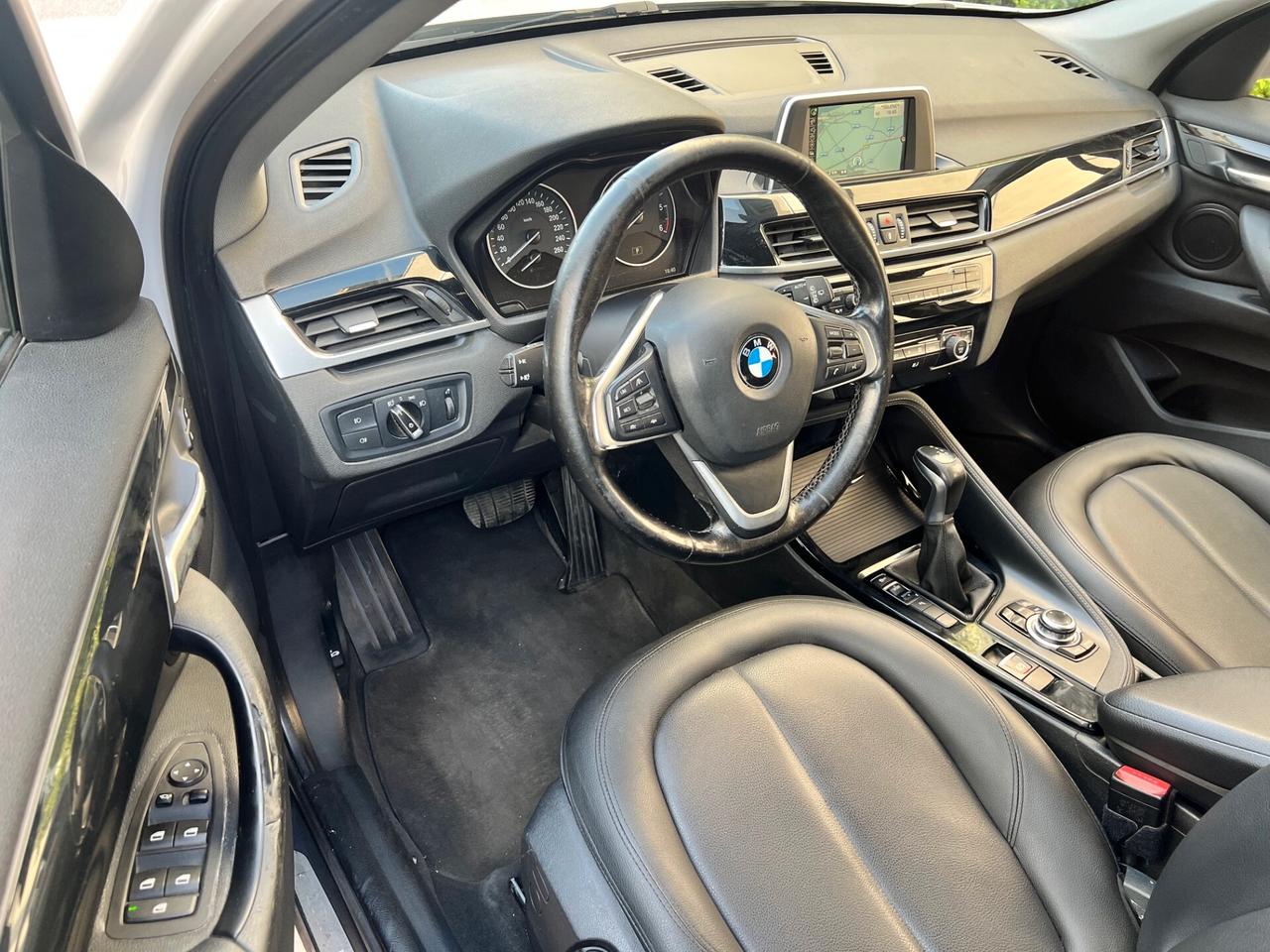Bmw X1 sdrive18d xLine AUTOM. NAVI/PELLE/PDC/LED