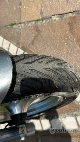 Suzuki Burgman 250 in ottime condozioni