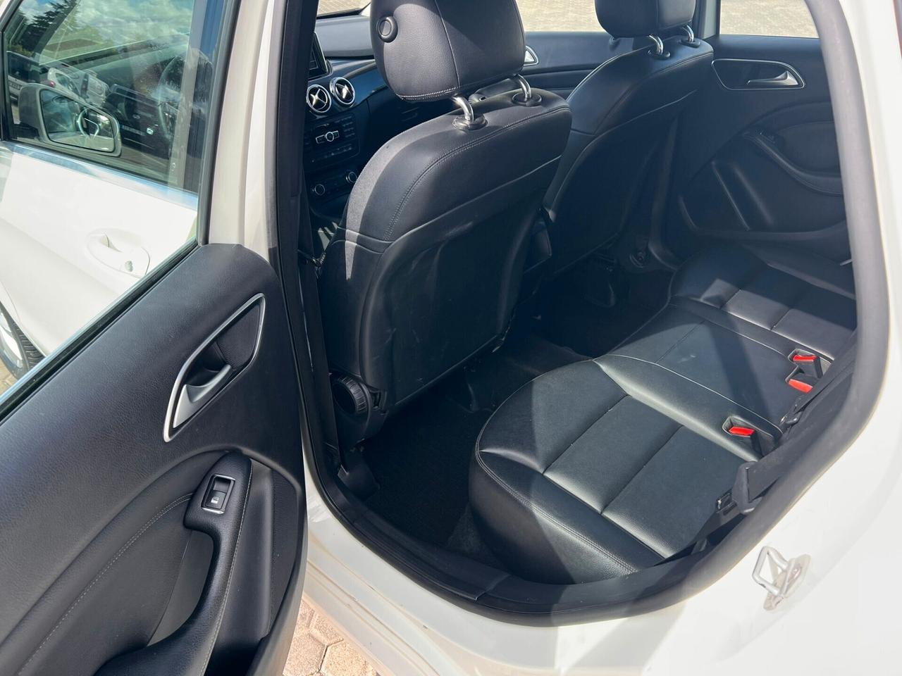 Mercedes-benz B 180 CDI BlueEFFICIENCY Premium