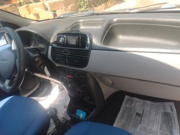 Fiat Punto 1.2i cat 3 porte EL