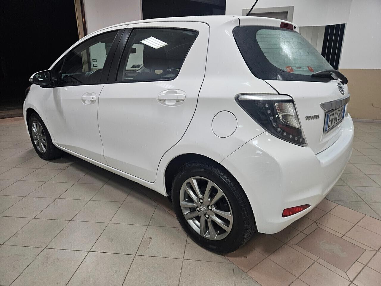 Toyota Yaris 1.0 5 porte Lounge