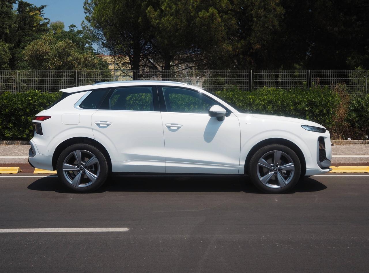 Audi Q3 TFSI 110 kW mHEV S tronic Line edition