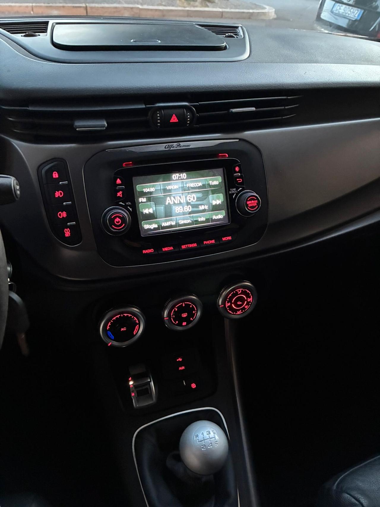 Alfa Romeo Giulietta 1.6 mjet 105CV Full-2014