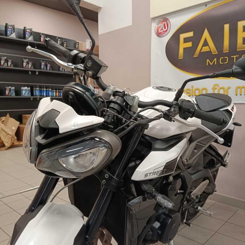 Triumph Street Triple 765 R - 2024