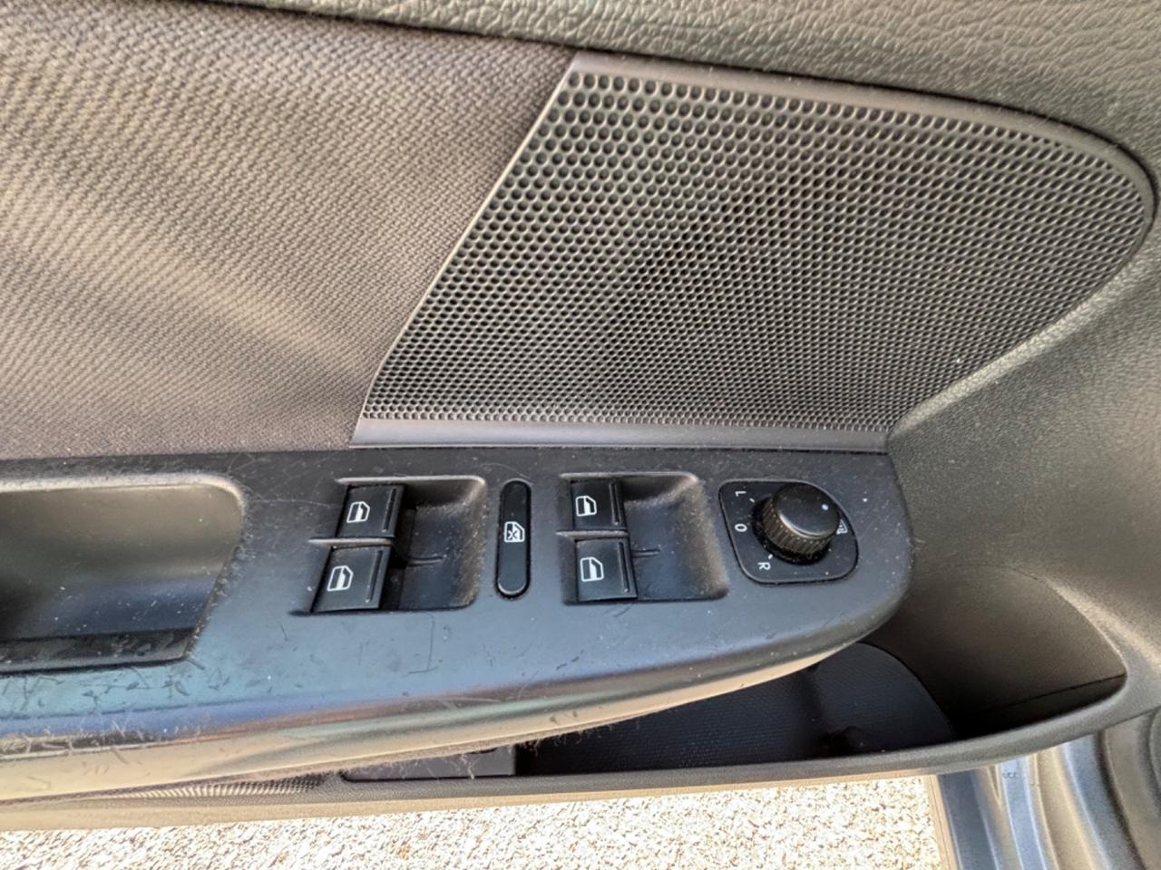 Volkswagen Golf 1.6 16V FSI 5p. Sportline