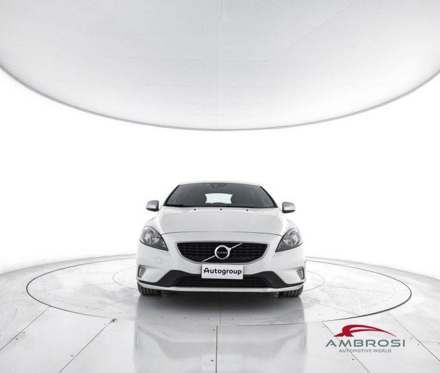 VOLVO V40 D2 R-design
