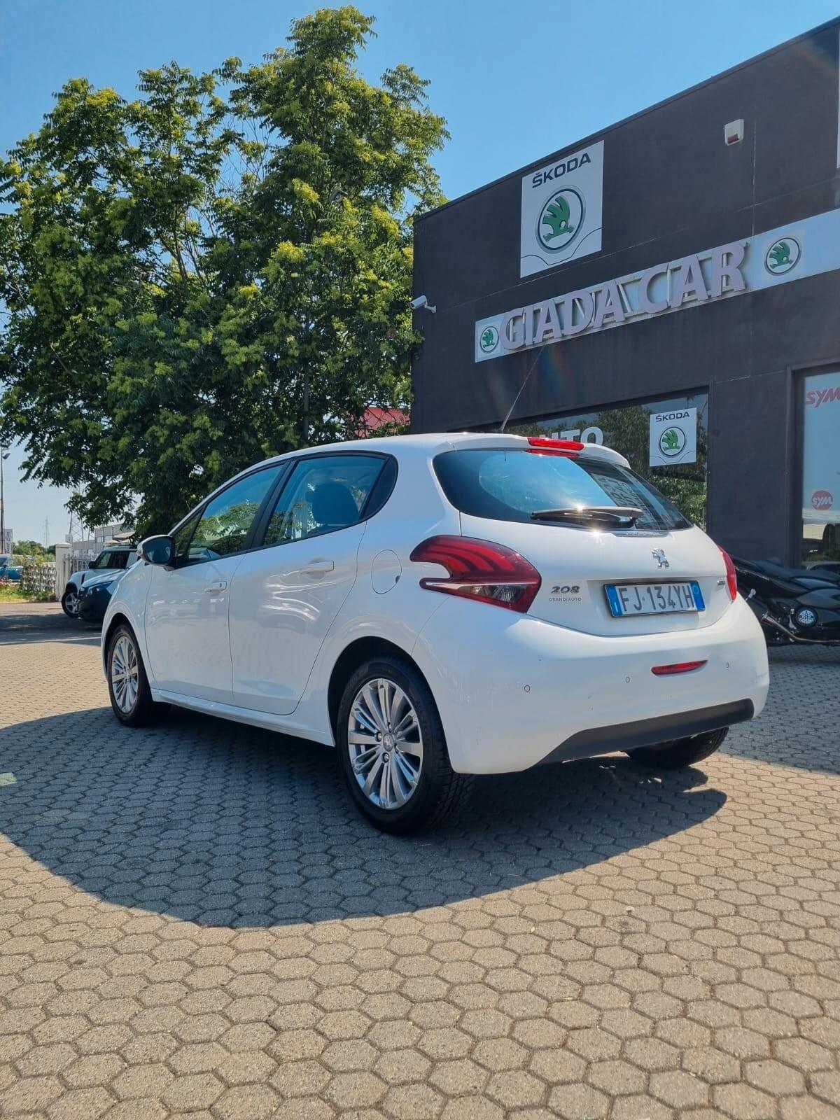 Peugeot 208 PureTech 82 5p. GPL Allure