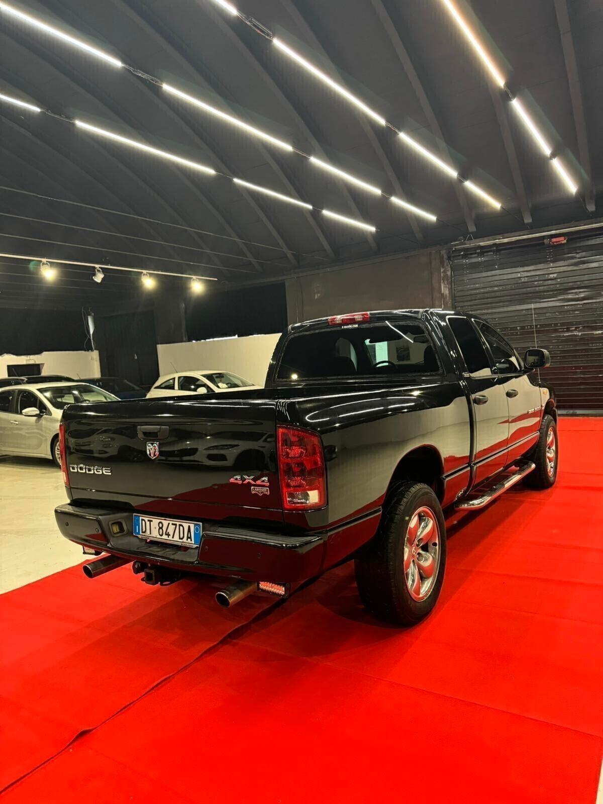 DODGE RAM AUTOCARRO V8