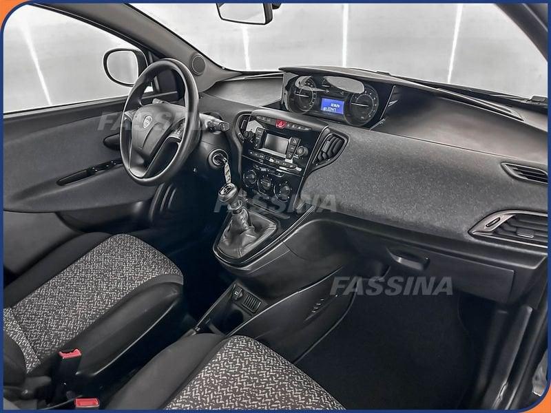 Lancia Ypsilon Ypsilon 1.0 firefly hybrid Silver Plus s&s 70cv