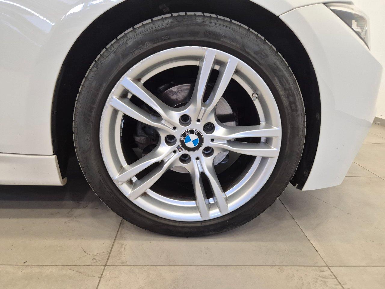 BMW 320 i Touring Msport auto - UNIRPOPRIETARIO - Cruise/Lim - Sens. park.