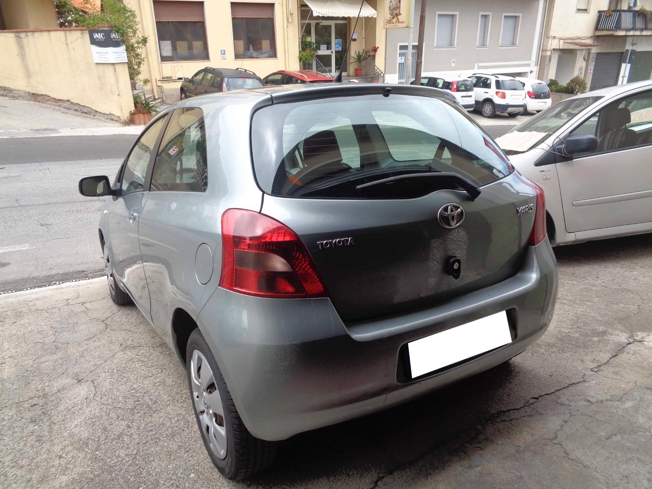 Toyota Yaris 1.3 3 Porte (FINANZIABILE)