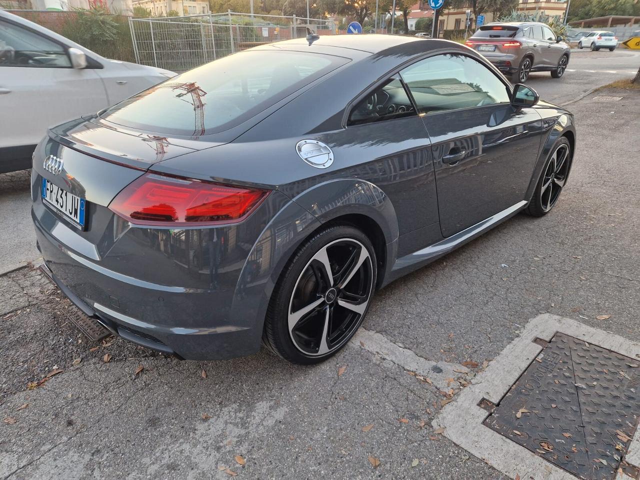 Audi TT Coupé 1.8 TFSI S tronic line