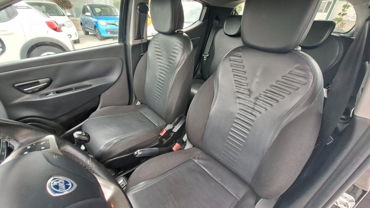 Lancia Ypsilon 1.2 69 CV GPL di serie Ecochic Gold