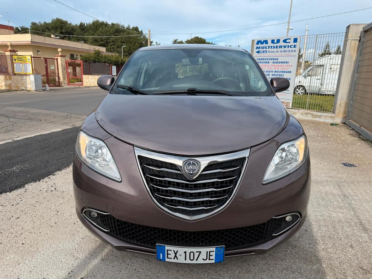 Lancia Ypsilon 1.2 BENZ - 69 CV - 5 porte
