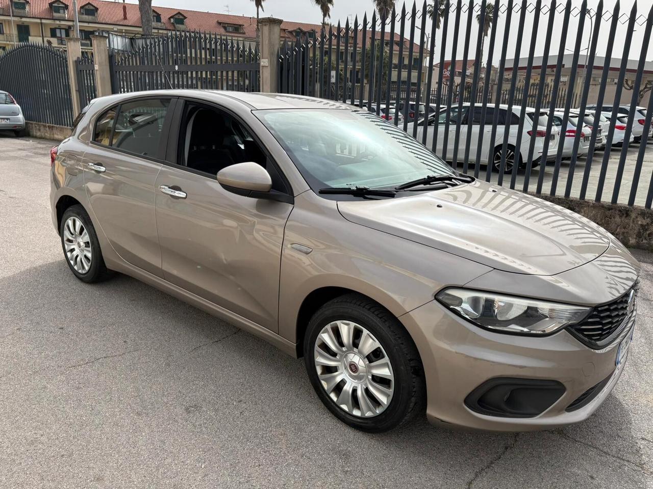 Fiat Tipo 1.4 5 porte Lounge ANNO 2016