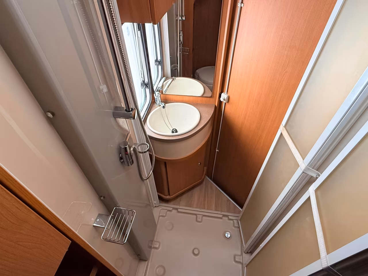 CAMPER CHAUSSON FLASH 06