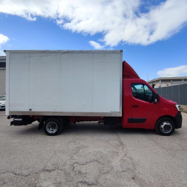 RENAULT MASTER L4 2.3 DCI BOX CON SPONDA 3 POSTI - 2022