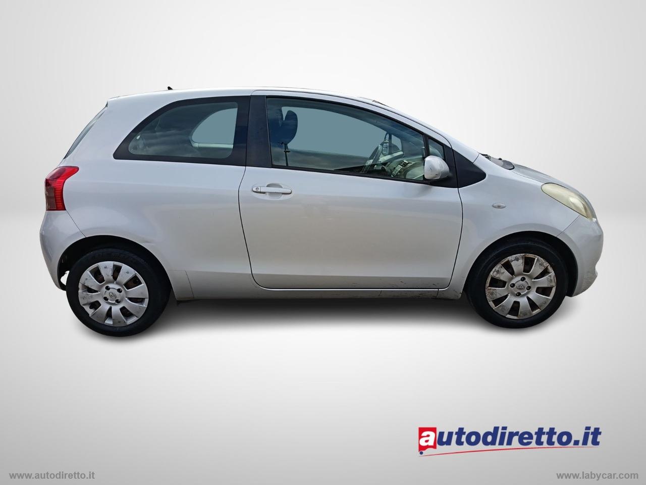 TOYOTA Yaris 1.3 5p. Sol